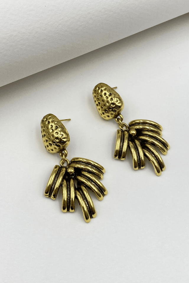 Gold Eskitme Sallantılı Yaprak Küpe