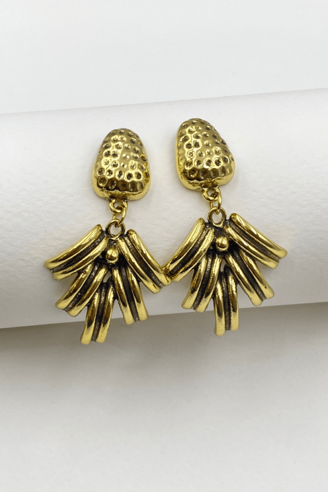 Gold Eskitme Sallantılı Yaprak Küpe