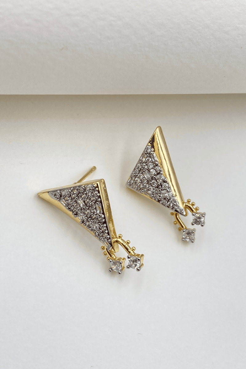 Gold Üçgen Detay Taşlı Küpe