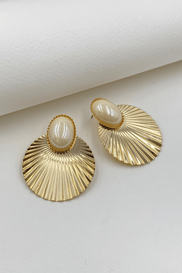 Gold Krem Taşlı Yelpaze Plaka Küpe