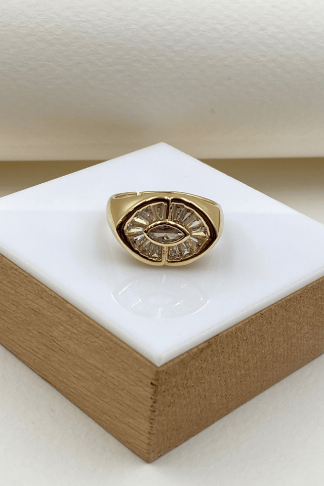 Gold Baget Taşlı Göz Yüzük