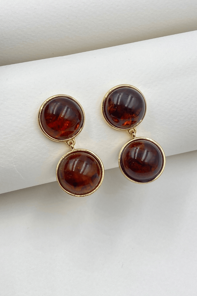 Kahve Gold Detay Top Sallantılı Küpe