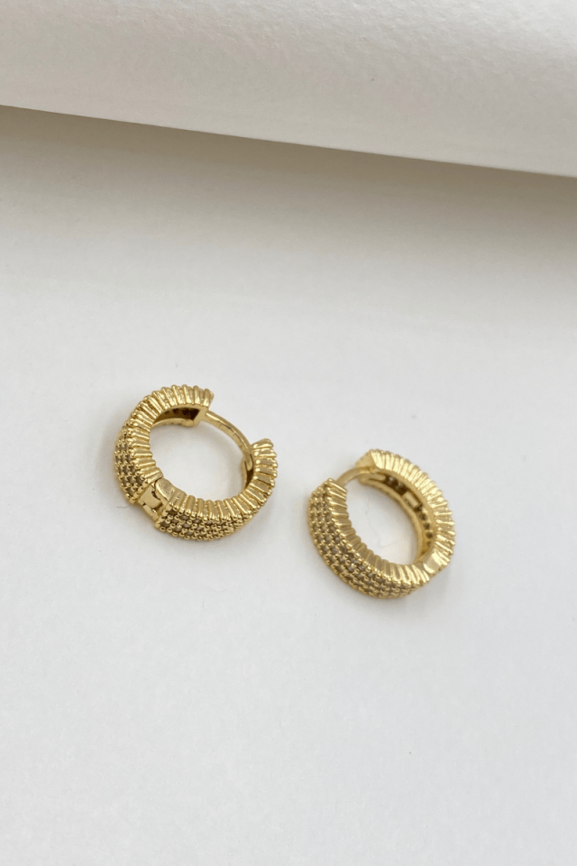 Gold Full Taşlı Dar Halka Küpe
