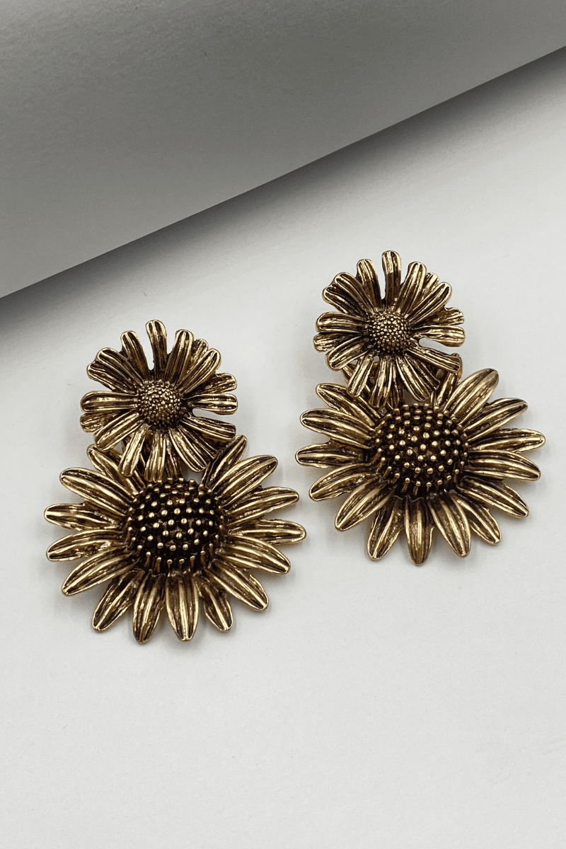 Gold Eskitme Çiçek Küpe