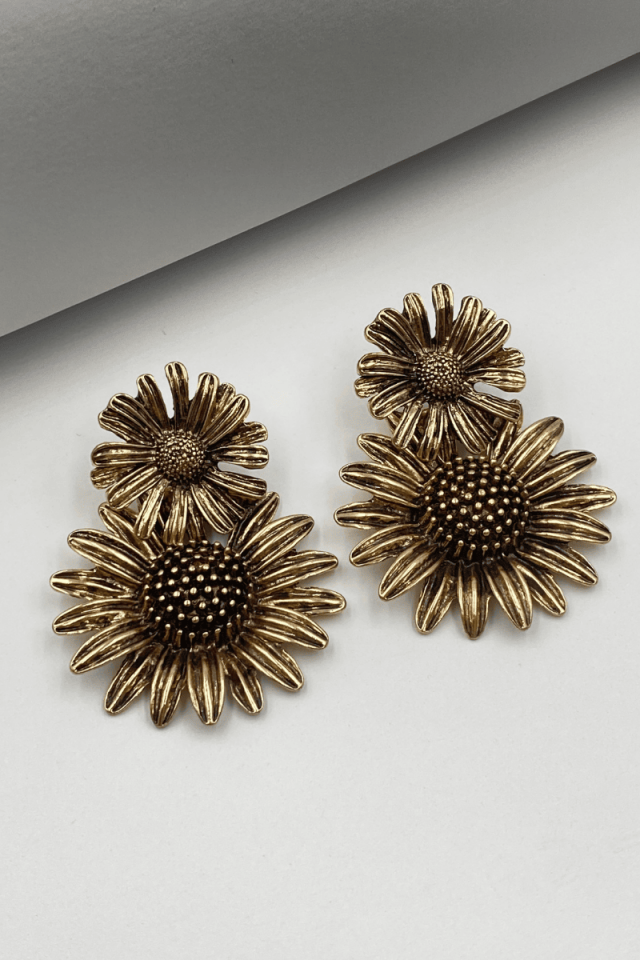 Gold Eskitme Çiçek Küpe