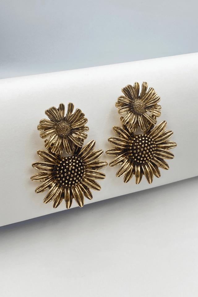 Gold Eskitme Çiçek Küpe