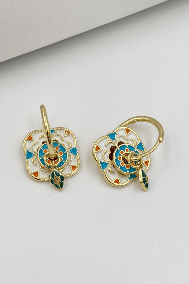 Gold Etnik Charmlı Desenli Küpe