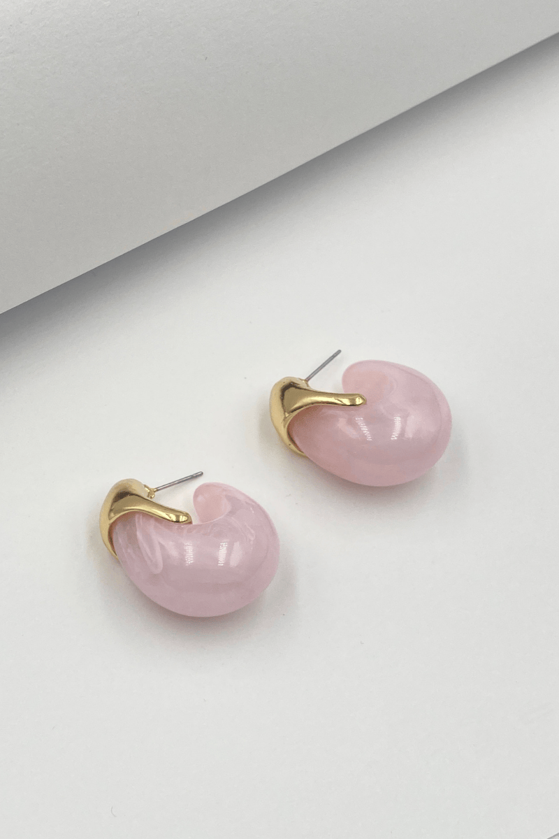 Gold Pembe Kemik Bombeli Küpe