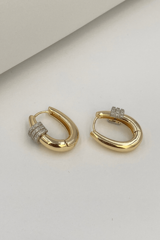 Gold Üç Sıra Taşlı Oval Bombeli Küpe